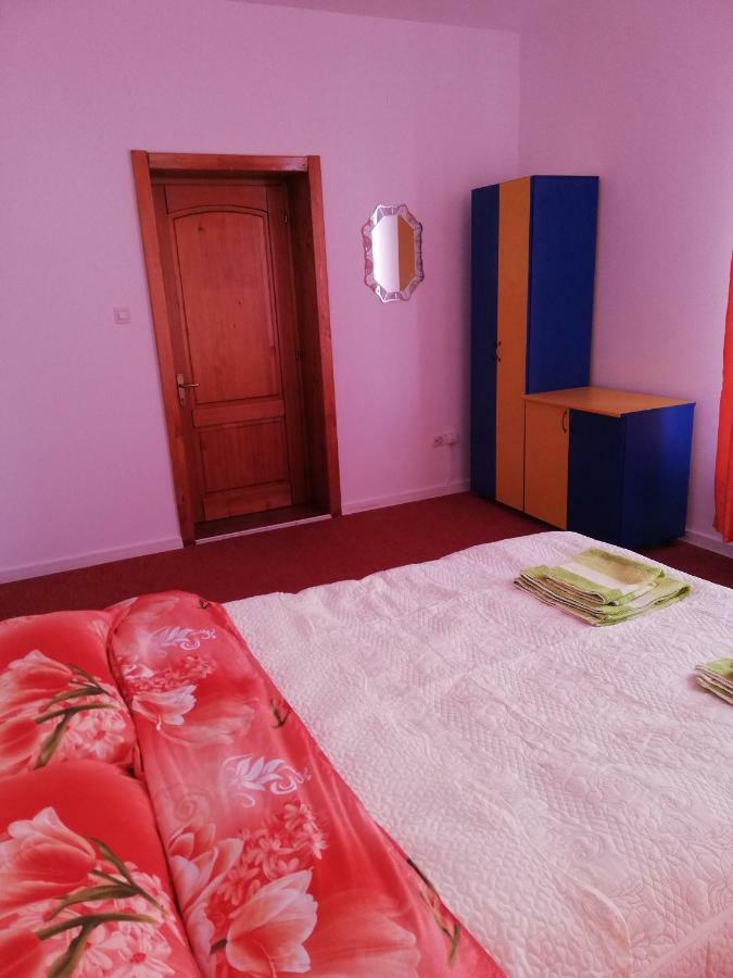 Pensiunea La Safari Targu Neamt Exteriér fotografie
