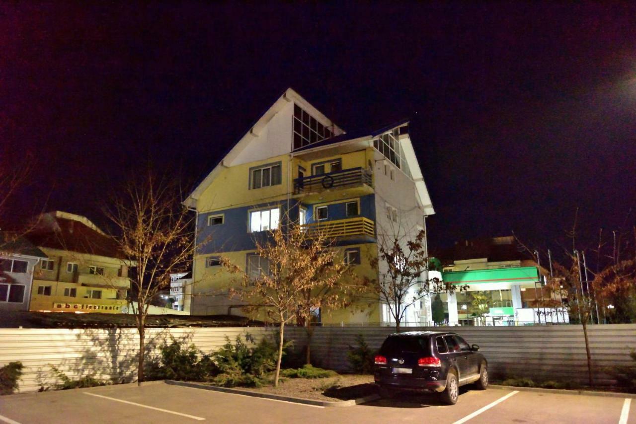 Pensiunea La Safari Targu Neamt Exteriér fotografie