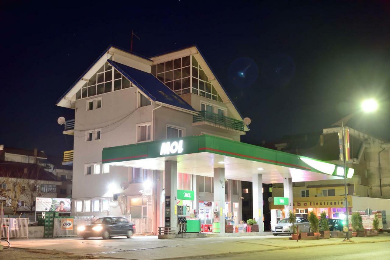 Pensiunea La Safari Targu Neamt Exteriér fotografie